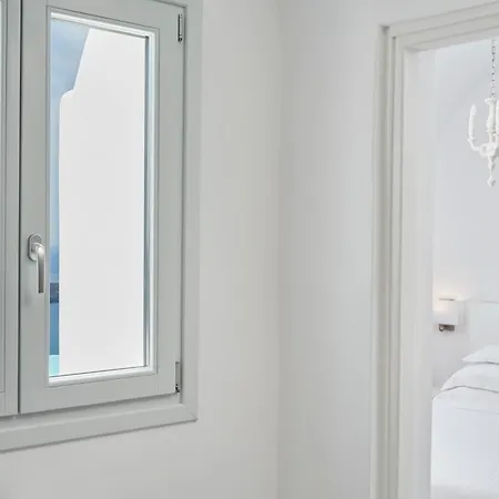 Eden By Canaves Oia Villa *